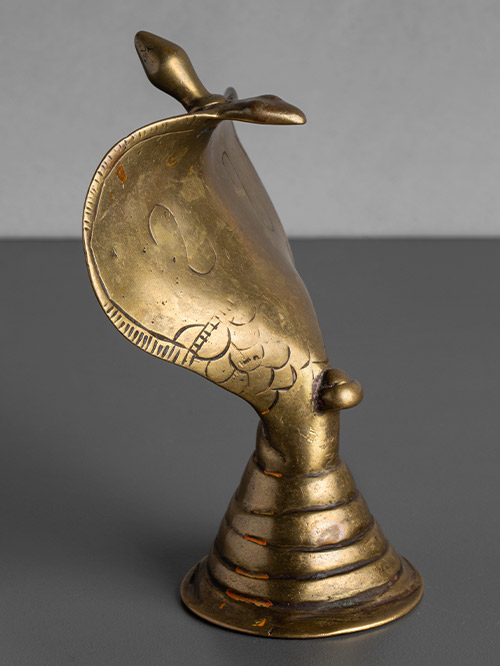 naga altar ornament