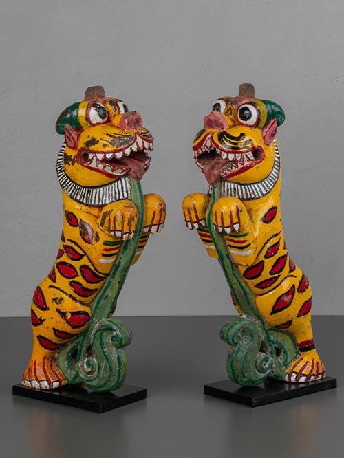 pair of tiger brackets