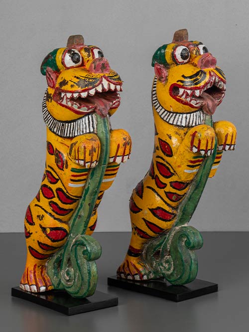 pair of tiger brackets